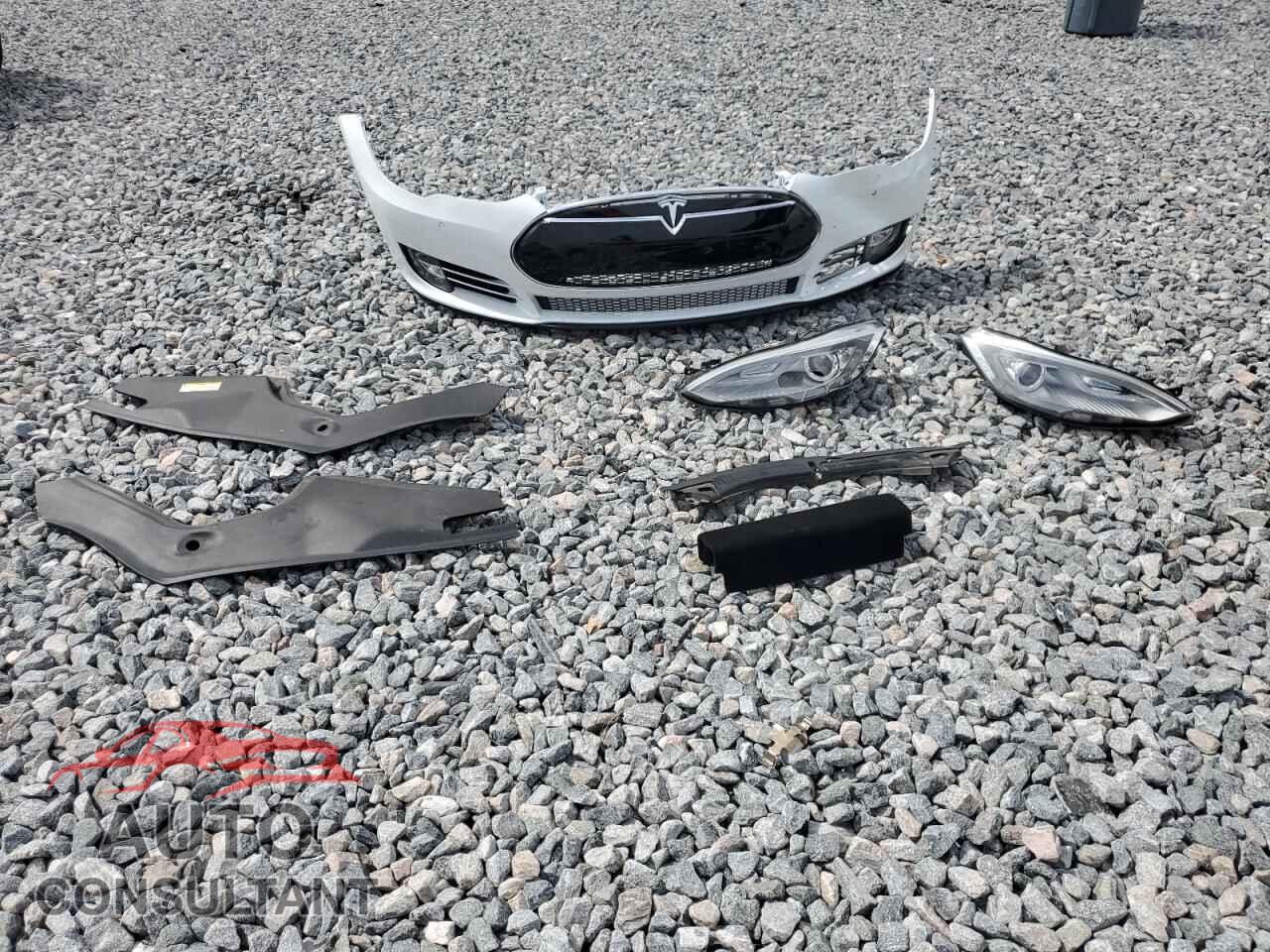 TESLA MODEL S 2014 - 5YJSA1H10EFP52007