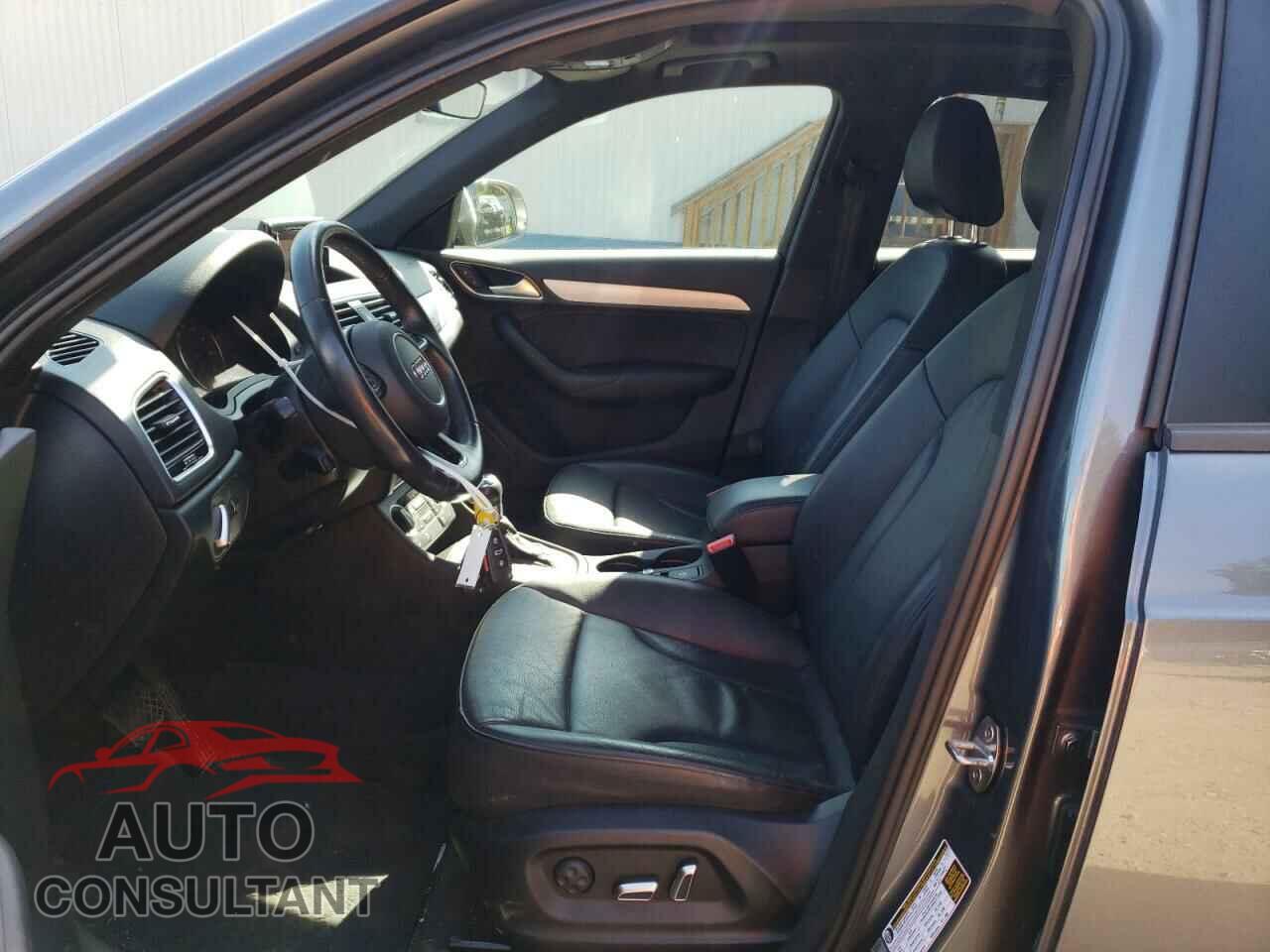AUDI Q3 2017 - WA1ECCFS9HR002936