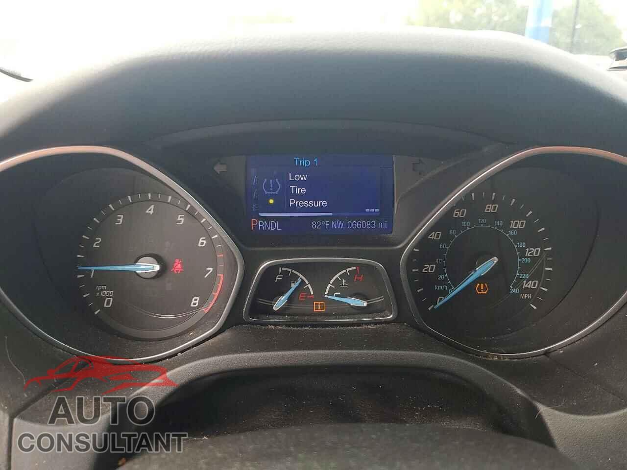 FORD FOCUS 2013 - 1FADP3E2XDL149907