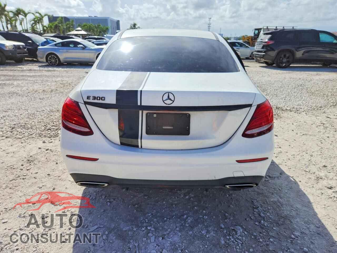 MERCEDES-BENZ E-CLASS 2017 - WDDZF4JB5HA161646