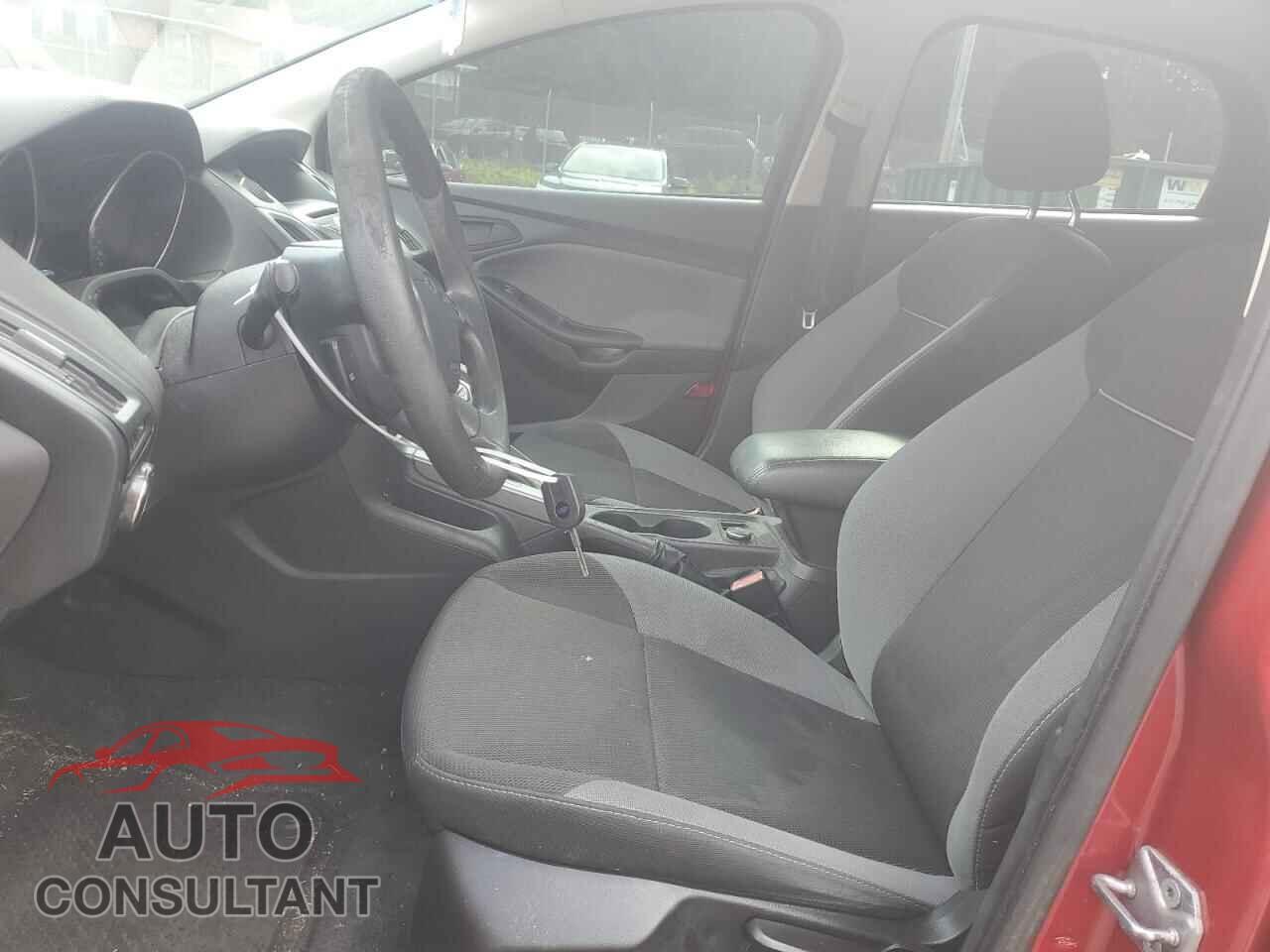 FORD FOCUS 2012 - 1FAHP3K26CL328028
