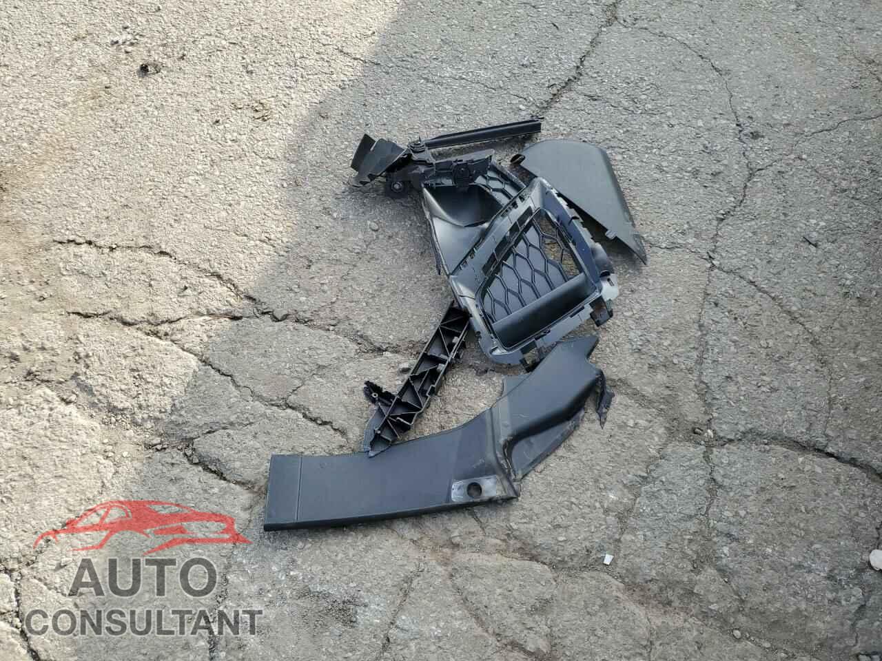 AUDI A4 2023 - WAUDAAF42PN010084