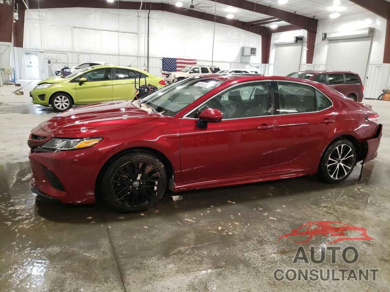 TOYOTA CAMRY 2018 - 4T1B11HK9JU540485
