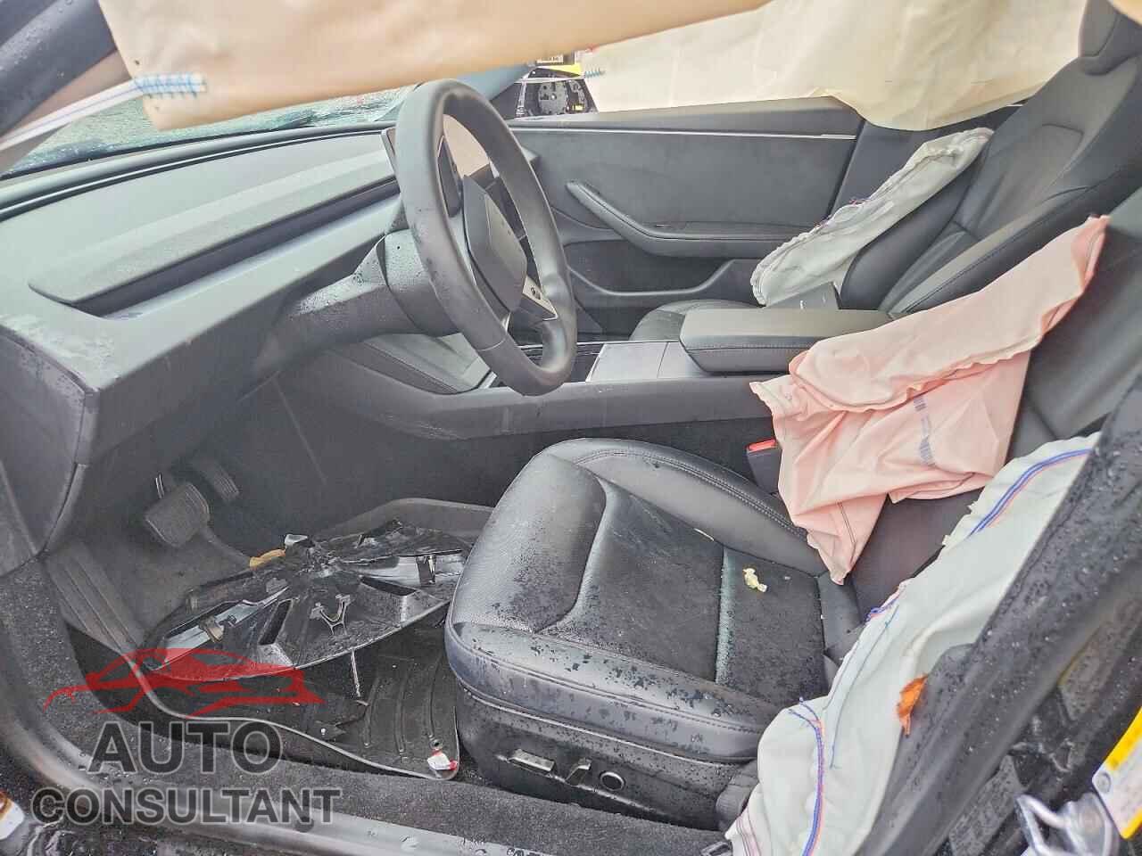 TESLA MODEL 3 2025 - 5YJ3E1EB2SF914673