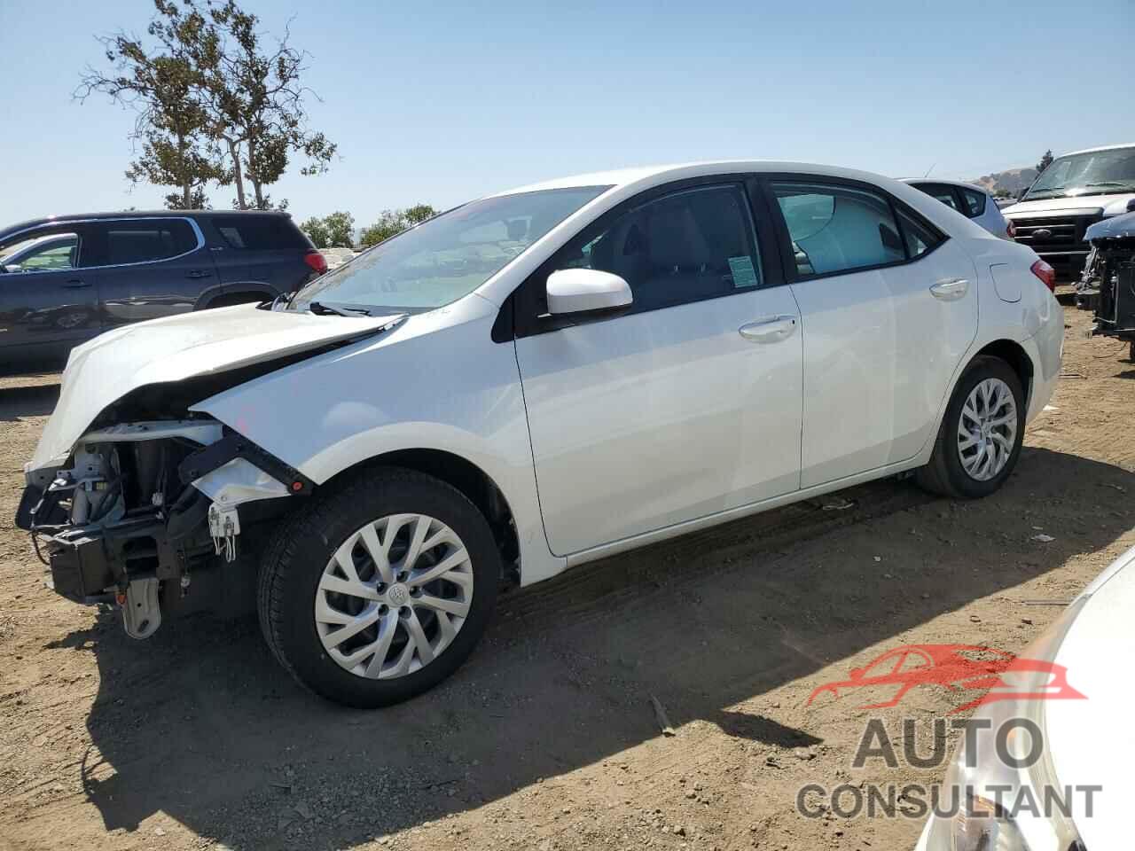 TOYOTA COROLLA 2018 - 5YFBURHE0JP760793