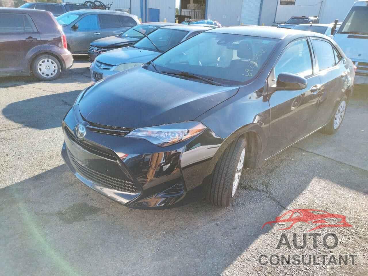 TOYOTA COROLLA 2017 - 2T1BURHEXHC772475