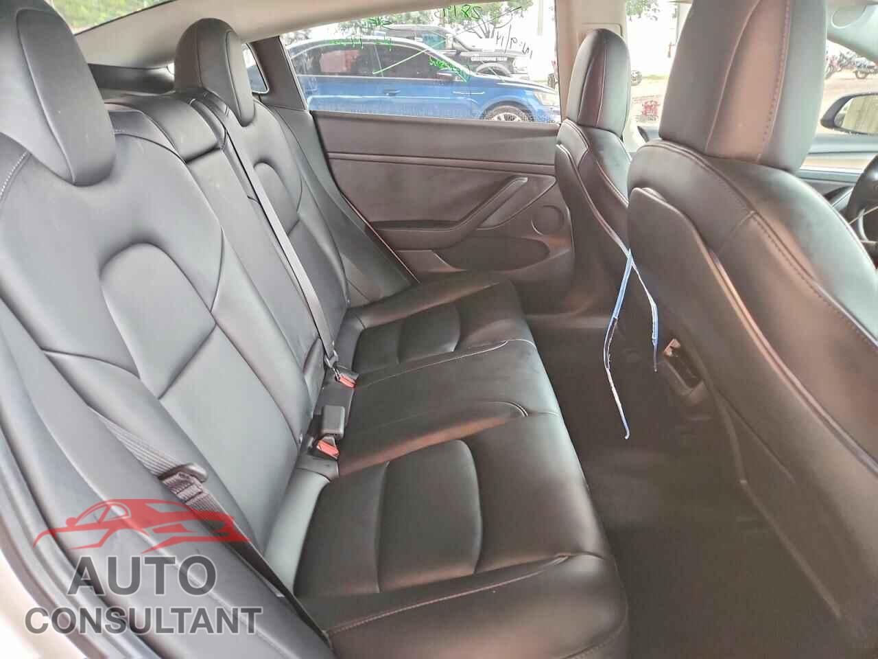 TESLA MODEL 3 2021 - 5YJ3E1EA4MF092095