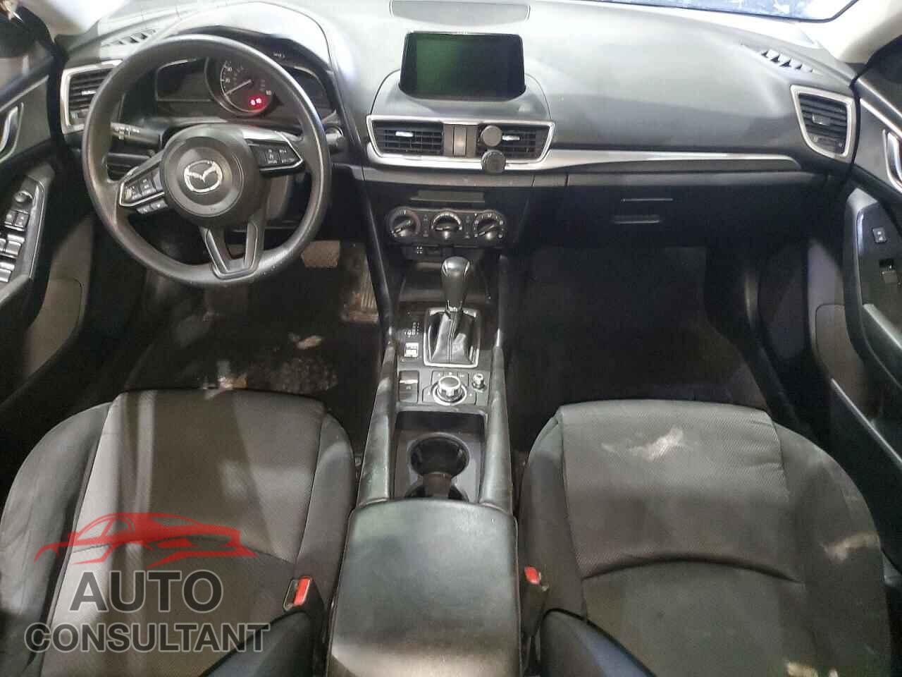 MAZDA 3 2018 - 3MZBN1U77JM194237