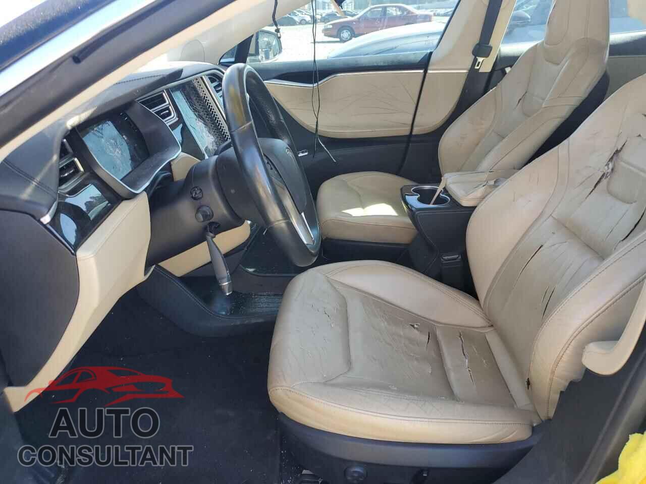 TESLA MODEL S 2015 - 5YJSA1S28FF082757