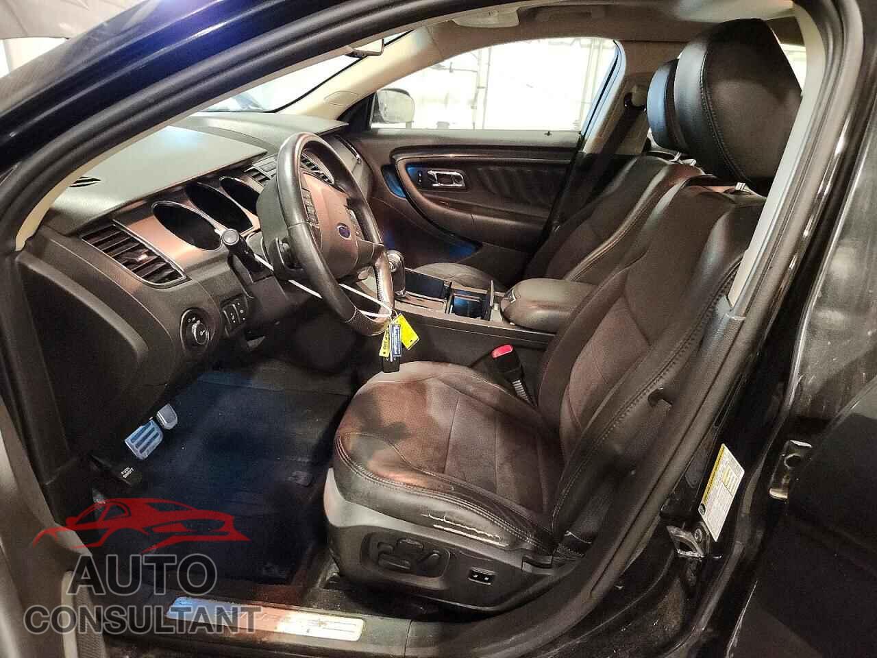 FORD TAURUS 2010 - 1FAHP2KT5AG123132