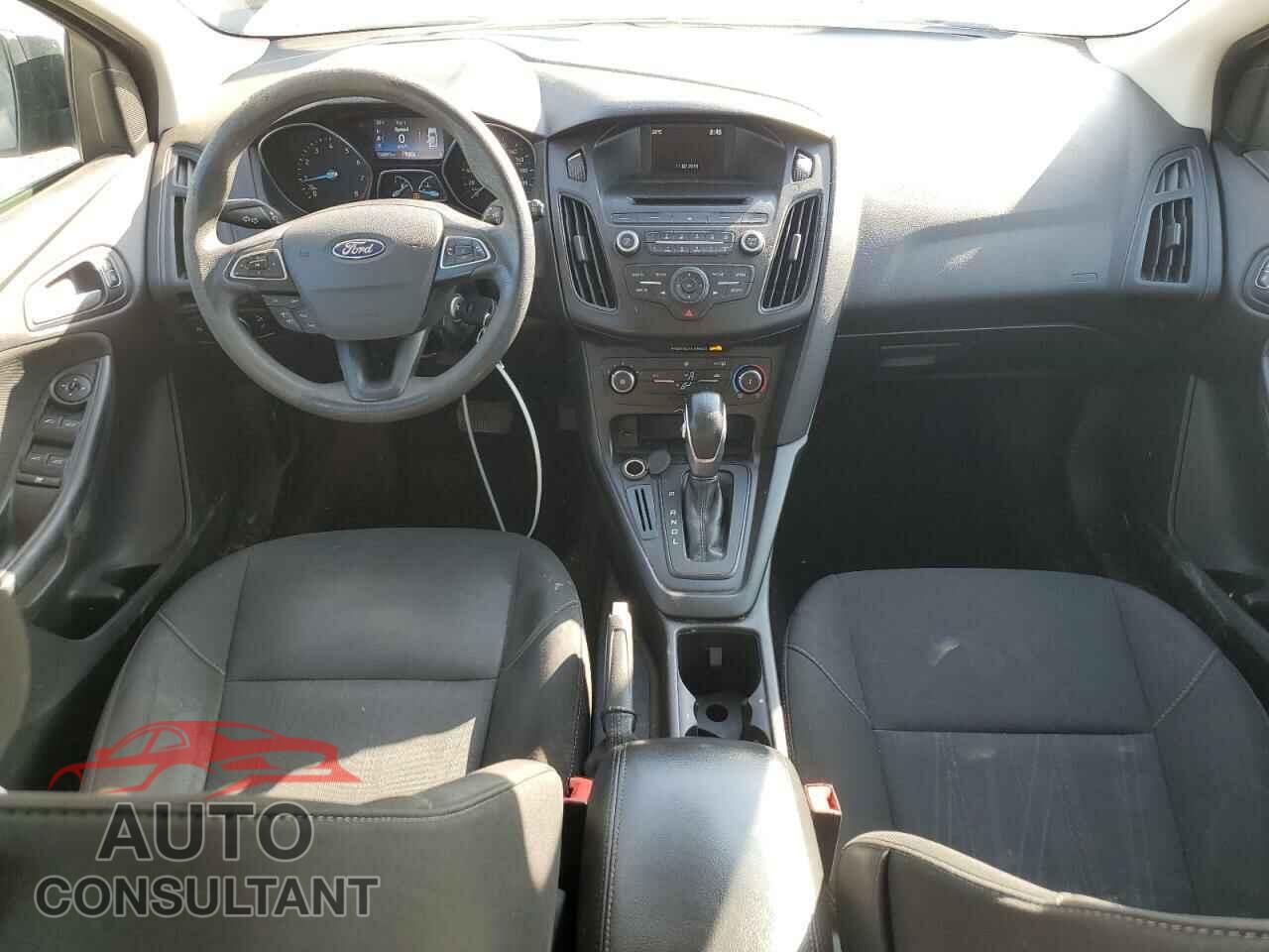 FORD FOCUS 2017 - 1FADP3K20HL200227