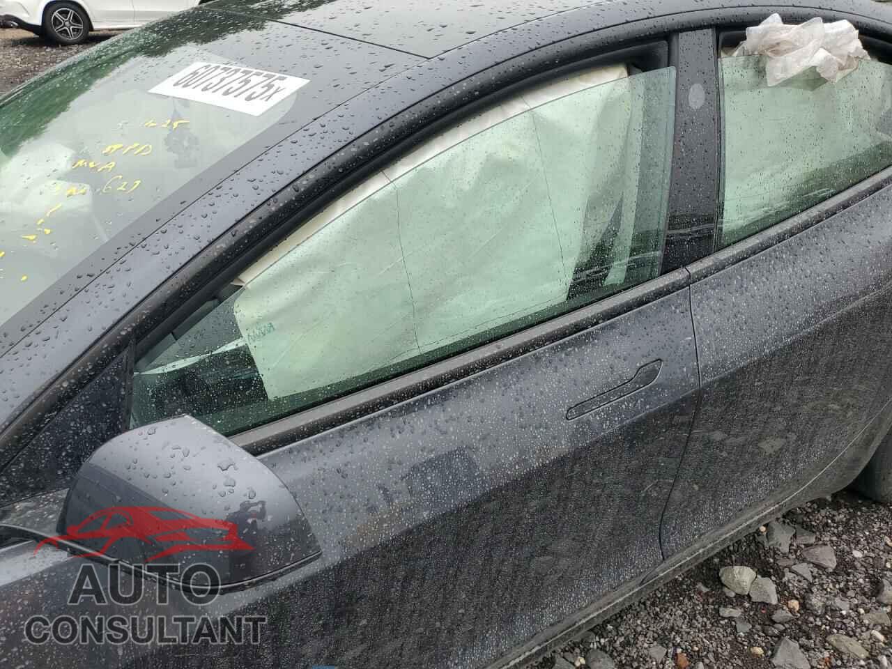 TESLA MODEL 3 2024 - 5YJ3E1EA9RF740036