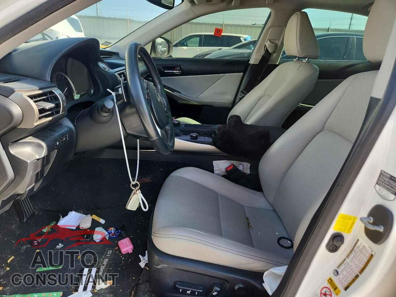 LEXUS IS 2014 - JTHBF1D23E5009034