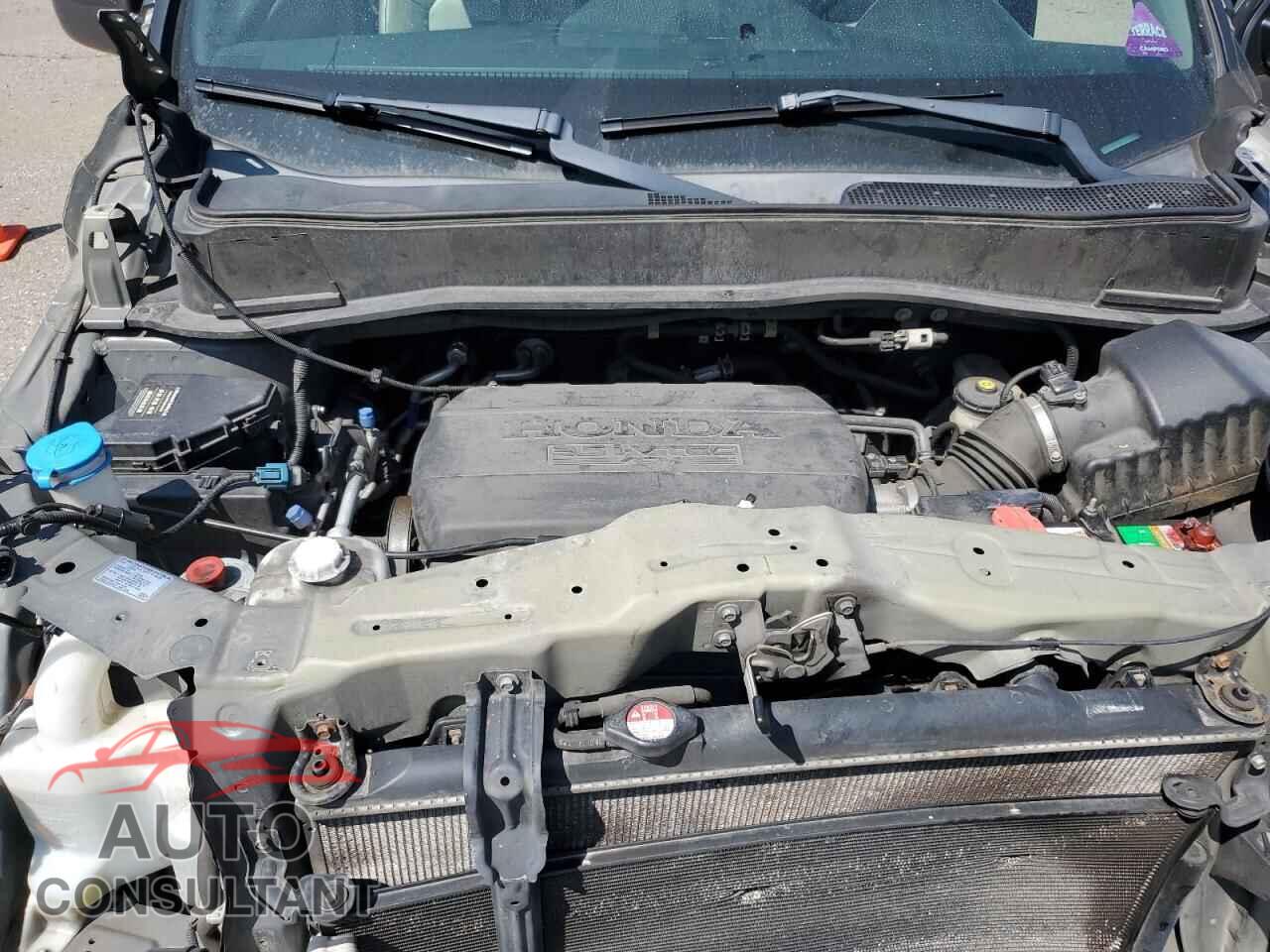 HONDA PILOT 2011 - 5FNYF4H94BB024673
