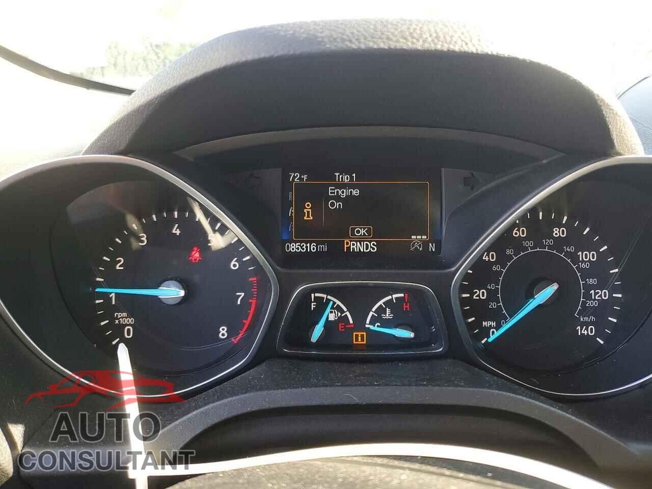 FORD ESCAPE 2017 - 1FMCU0J99HUF05968