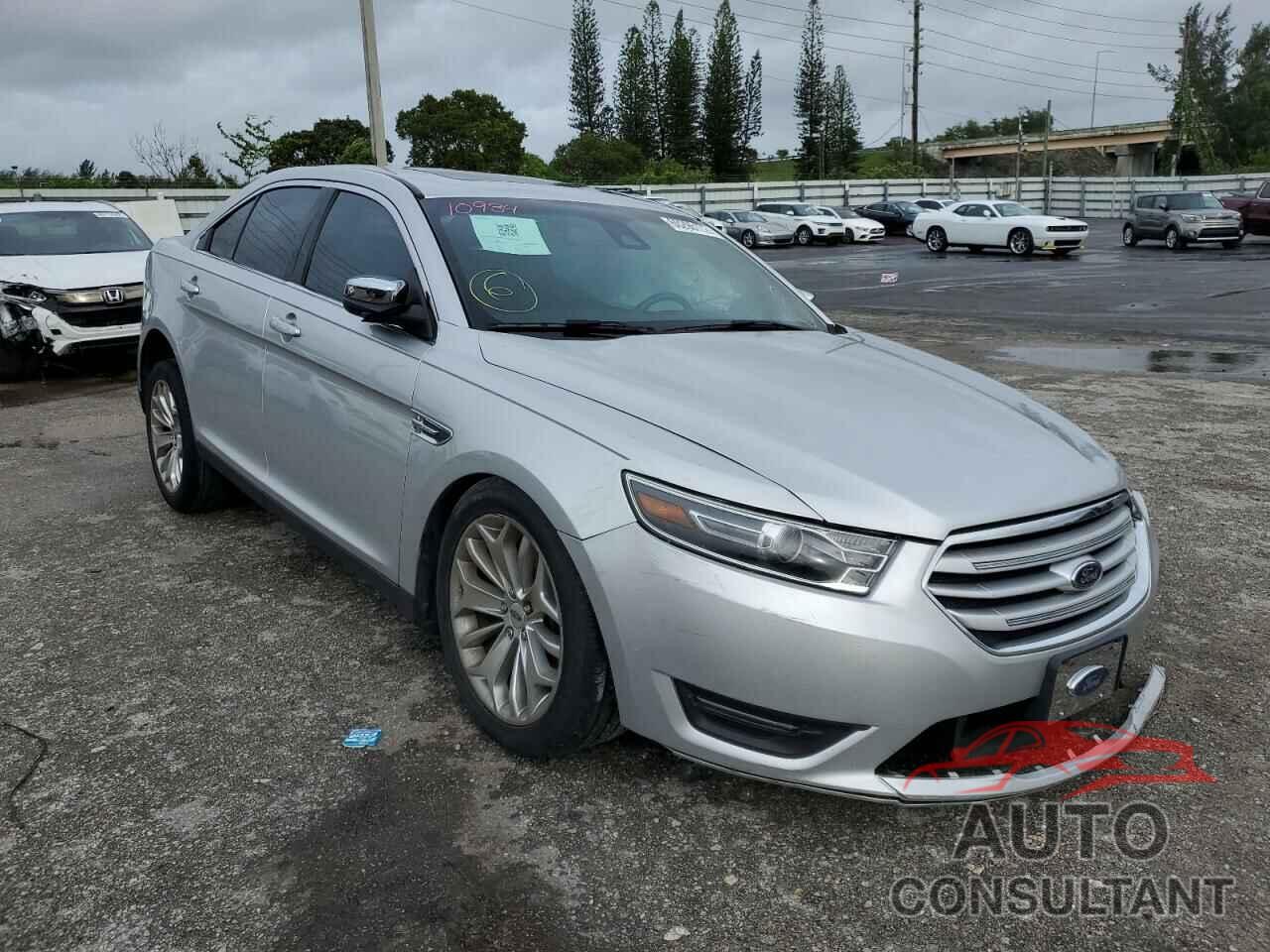 FORD TAURUS 2019 - 1FAHP2F85KG111179