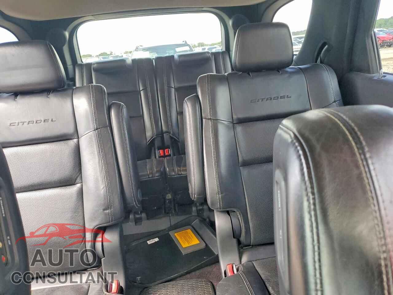 DODGE DURANGO 2017 - 1C4SDJETXHC748707