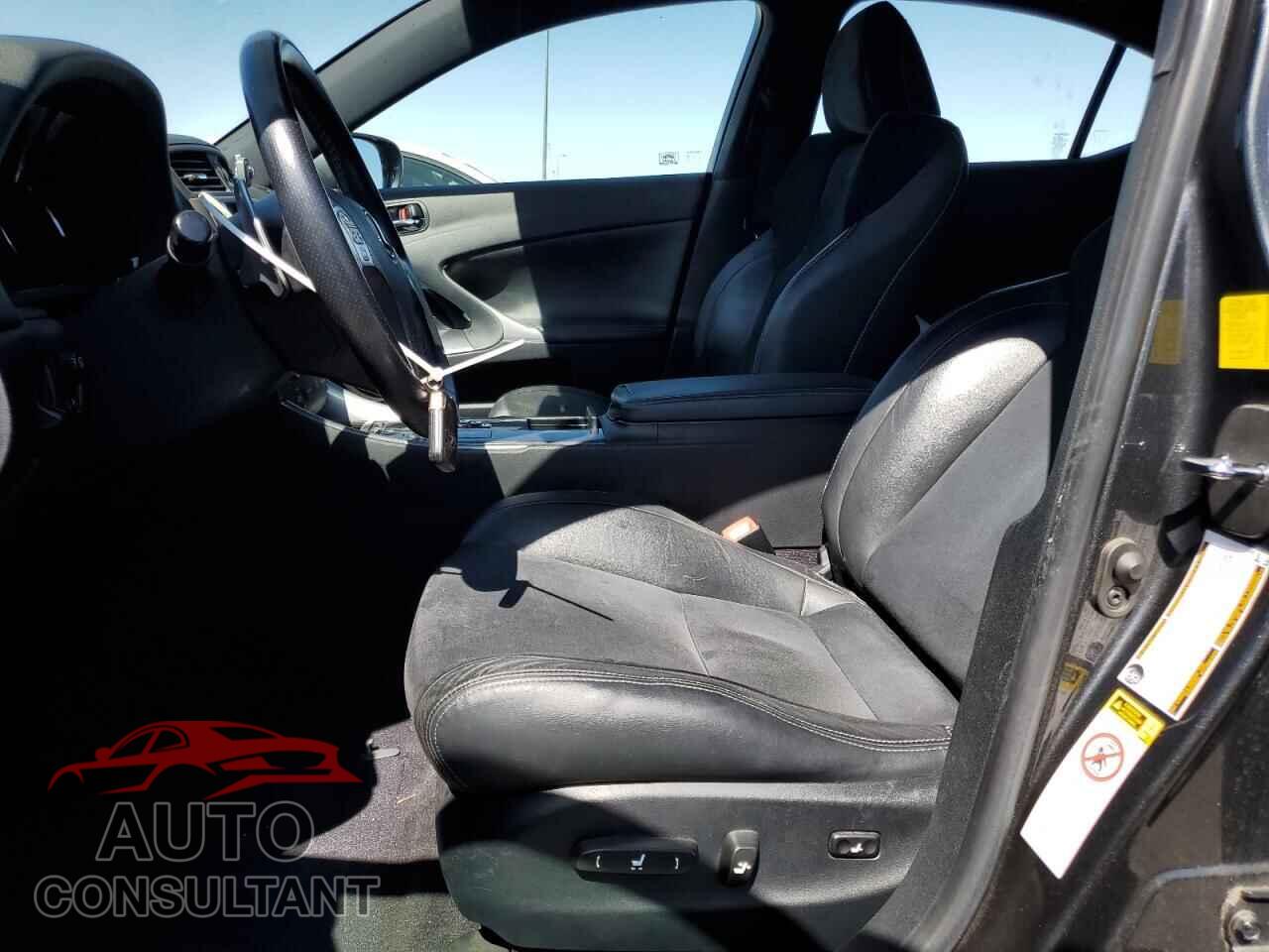 LEXUS IS 2011 - JTHBF5C26B2100448