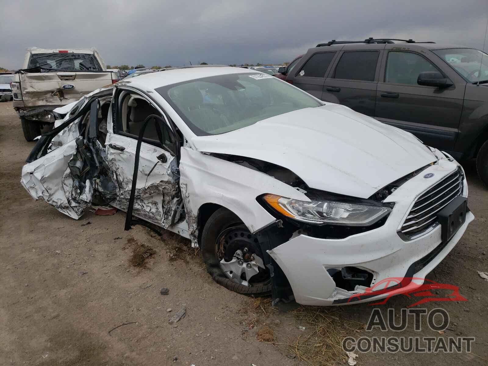 FORD FUSION 2019 - 3FA6P0G72KR114373