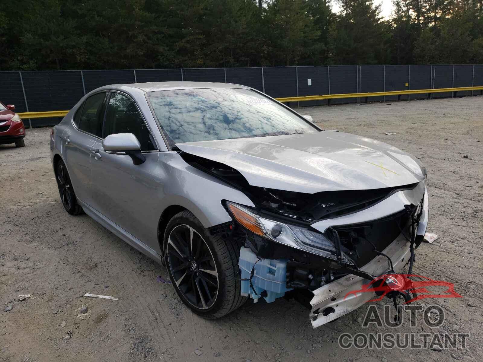 TOYOTA CAMRY 2018 - 4T1B61HK3JU091967