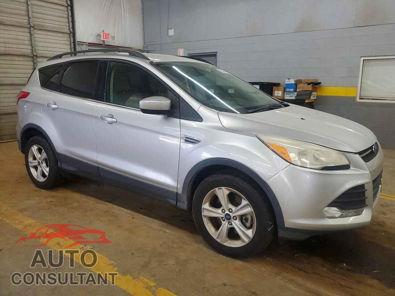 FORD ESCAPE 2015 - 1FMCU9GX0FUC85367