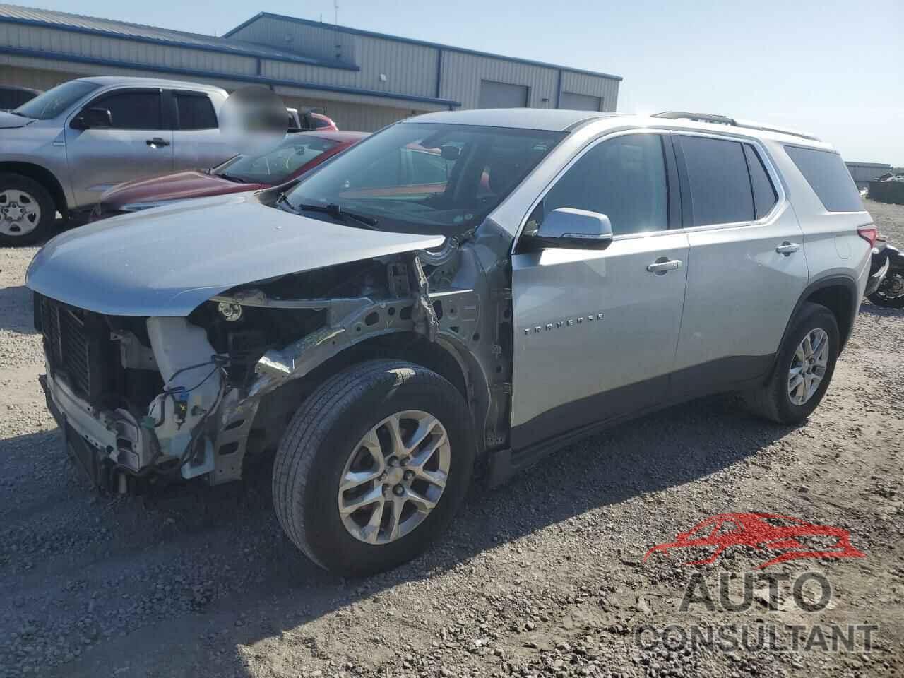 CHEVROLET TRAVERSE 2018 - 1GNEVGKW3JJ181745