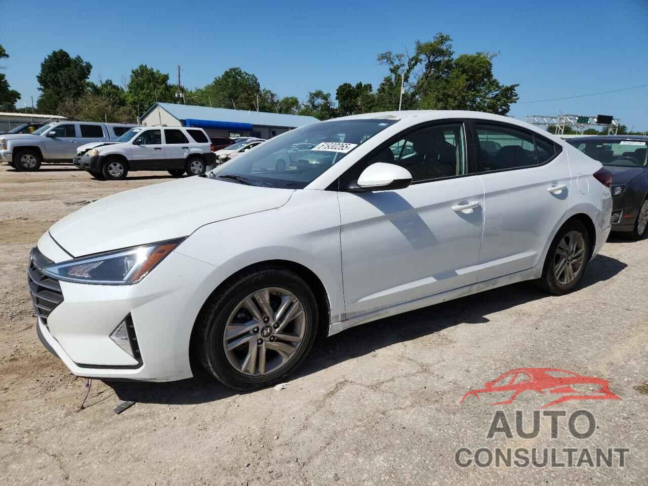 HYUNDAI ELANTRA 2019 - 5NPD84LF2KH423461