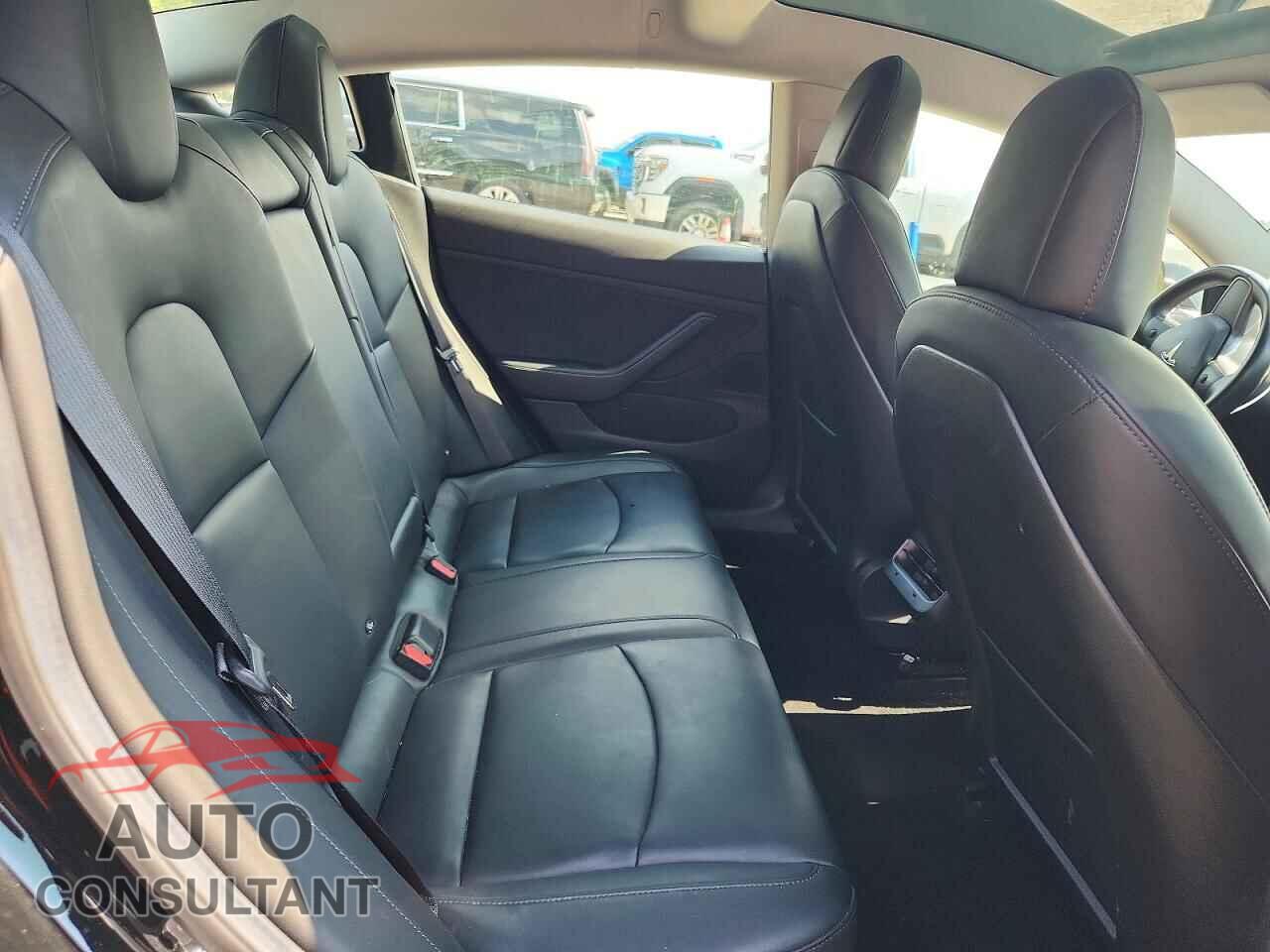 TESLA MODEL 3 2018 - 5YJ3E1EA1JF003918