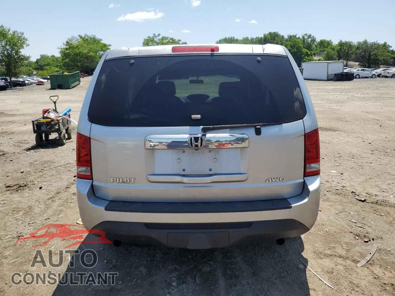 HONDA PILOT 2013 - 5FNYF4H24DB015509