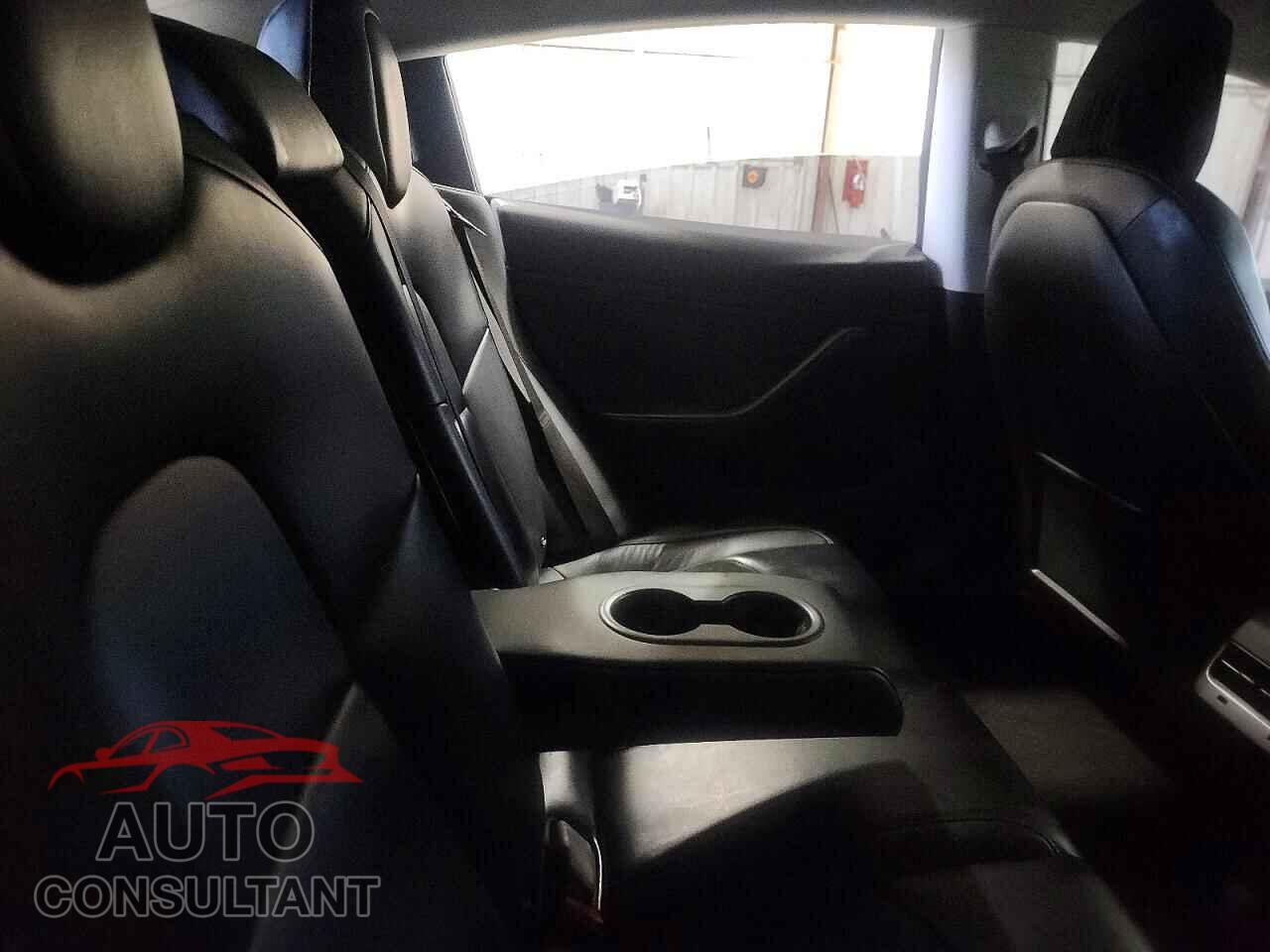 TESLA MODEL 3 2018 - 5YJ3E1EA8JF017850