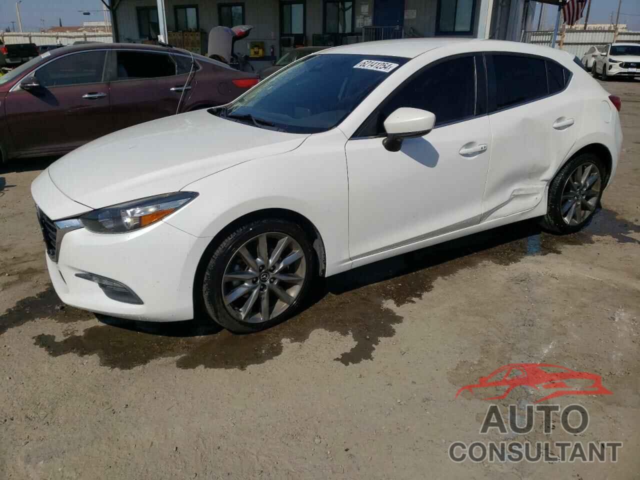 MAZDA 3 2018 - 3MZBN1L30JM184468