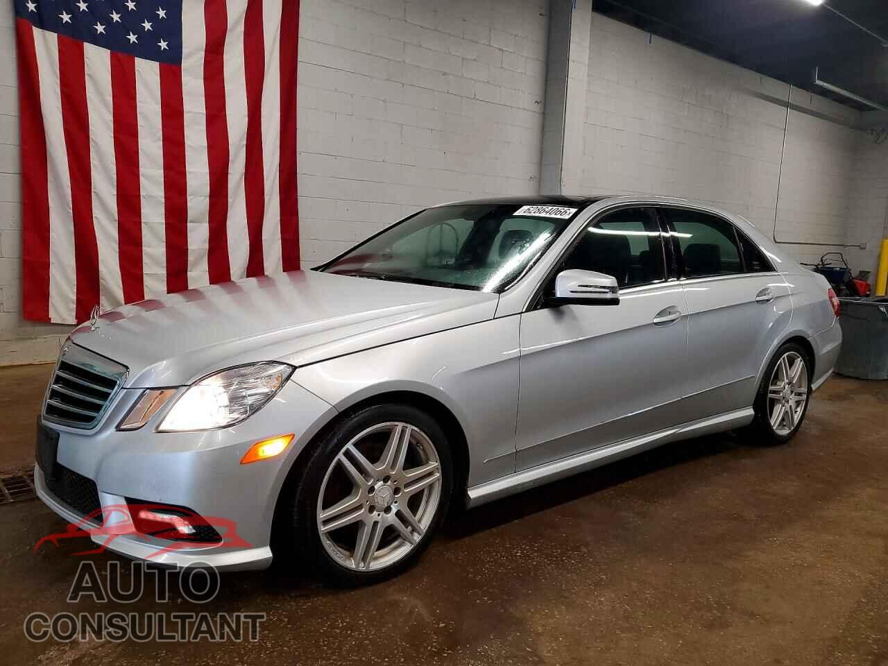 MERCEDES-BENZ E-CLASS 2011 - WDDHF8HB4BA301072