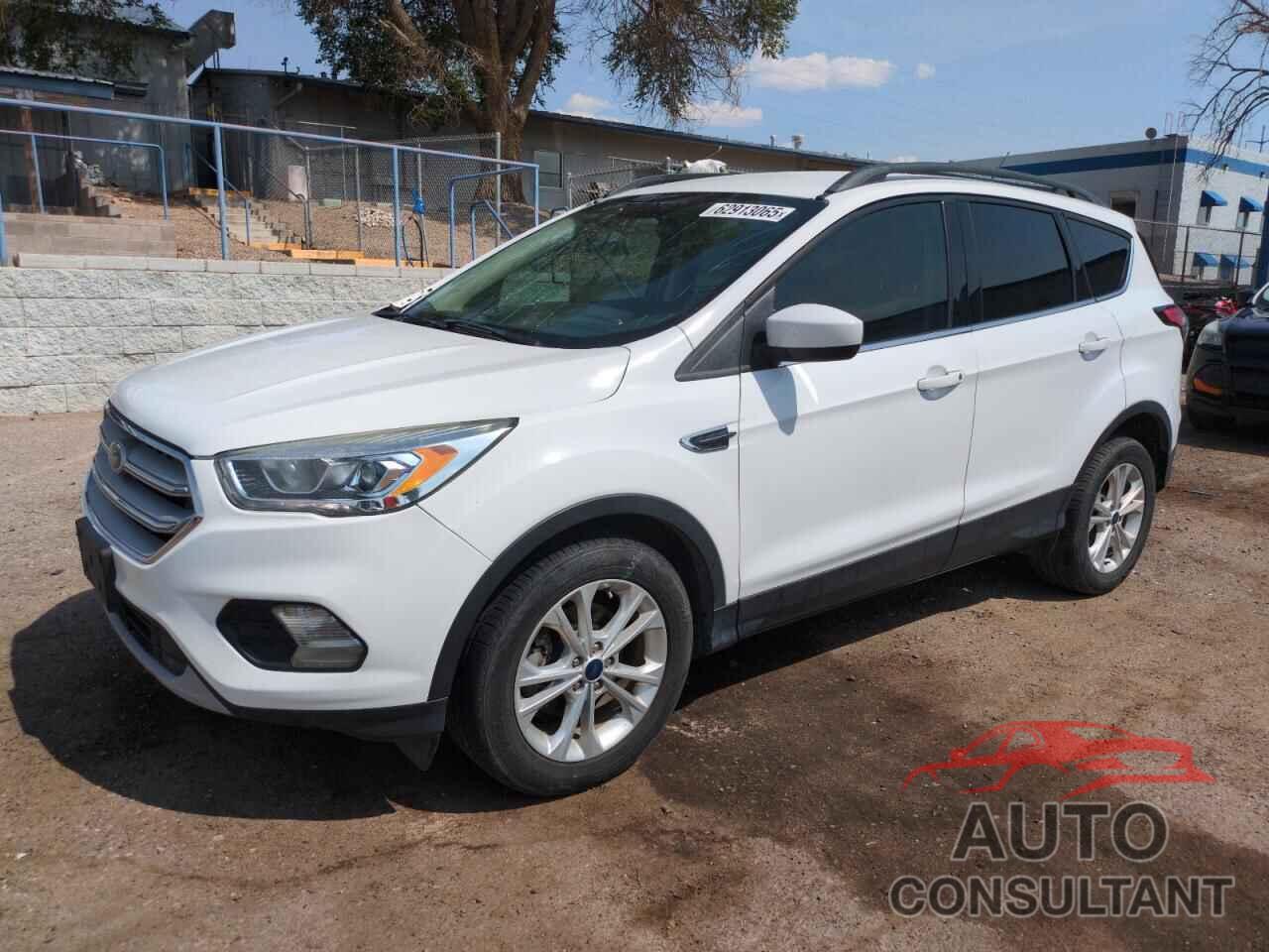 FORD ESCAPE 2017 - 1FMCU0GD2HUC51273
