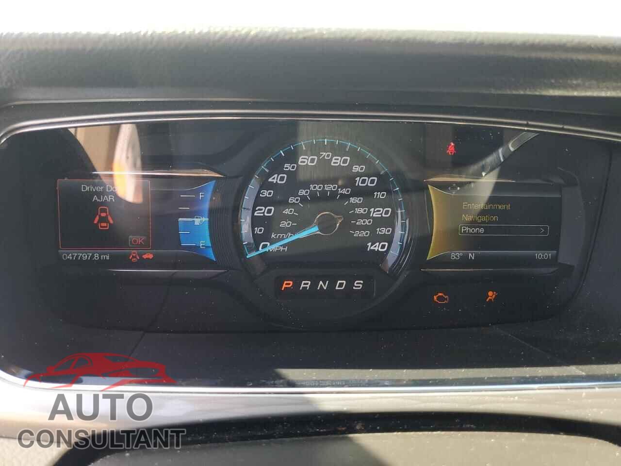 FORD TAURUS 2017 - 1FAHP2E86HG114795