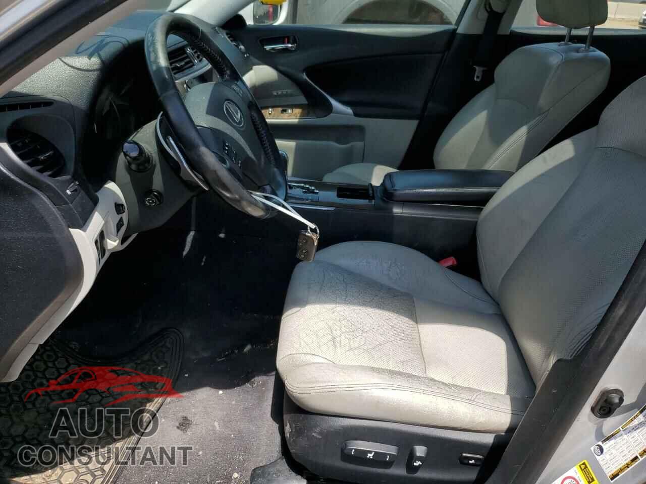 LEXUS IS 2010 - JTHCF5C28A5039010