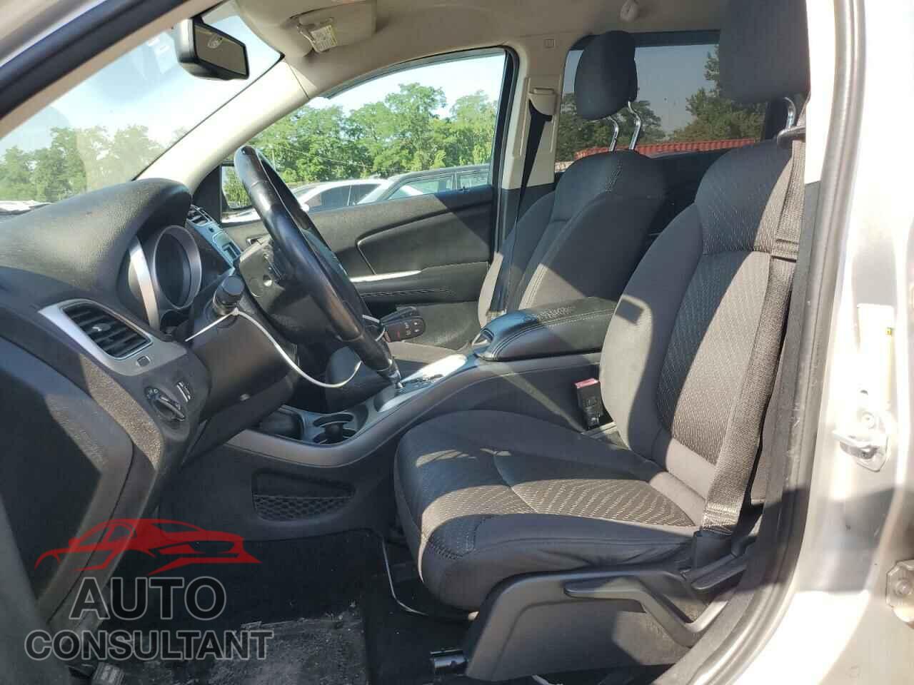 DODGE JOURNEY 2013 - 3C4PDCBBXDT555985