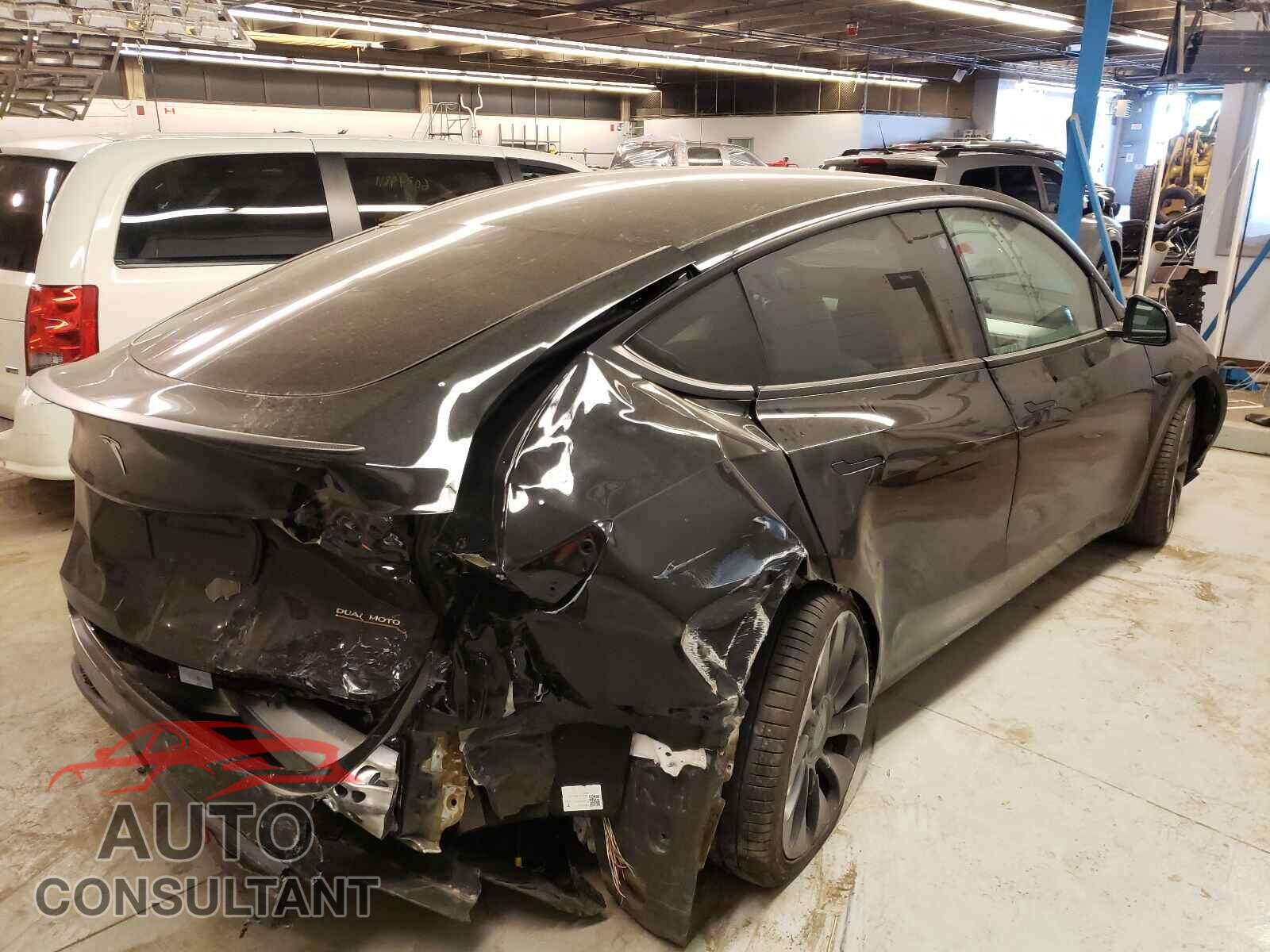 TESLA MODEL Y 2021 - 5YJYGDEF2MF263407