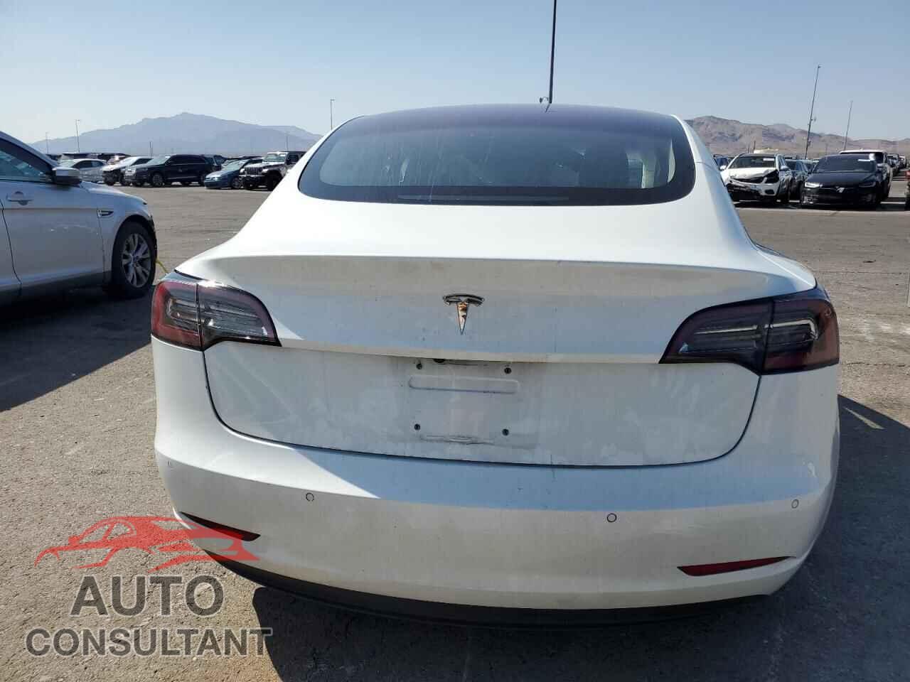 TESLA MODEL 3 2018 - 5YJ3E1EA1JF040077
