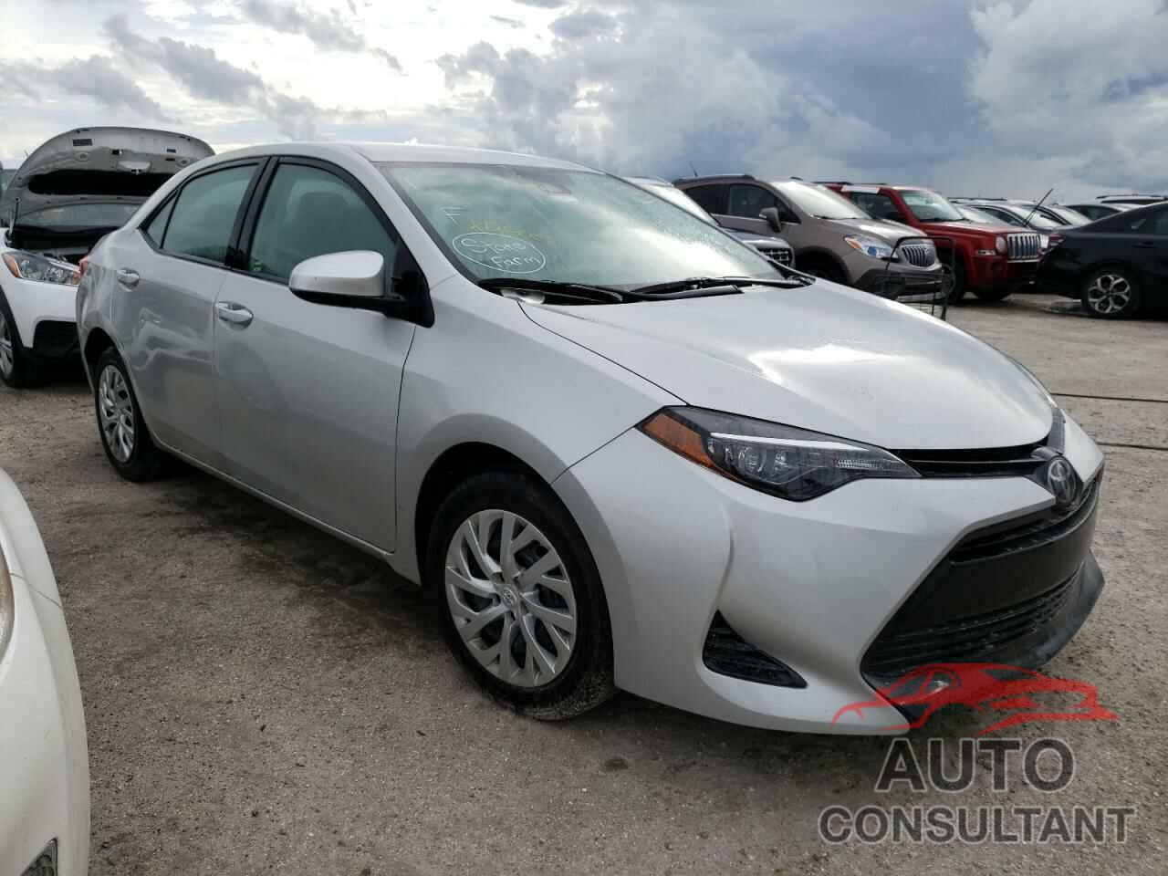 TOYOTA COROLLA 2018 - 5YFBURHE7JP839992