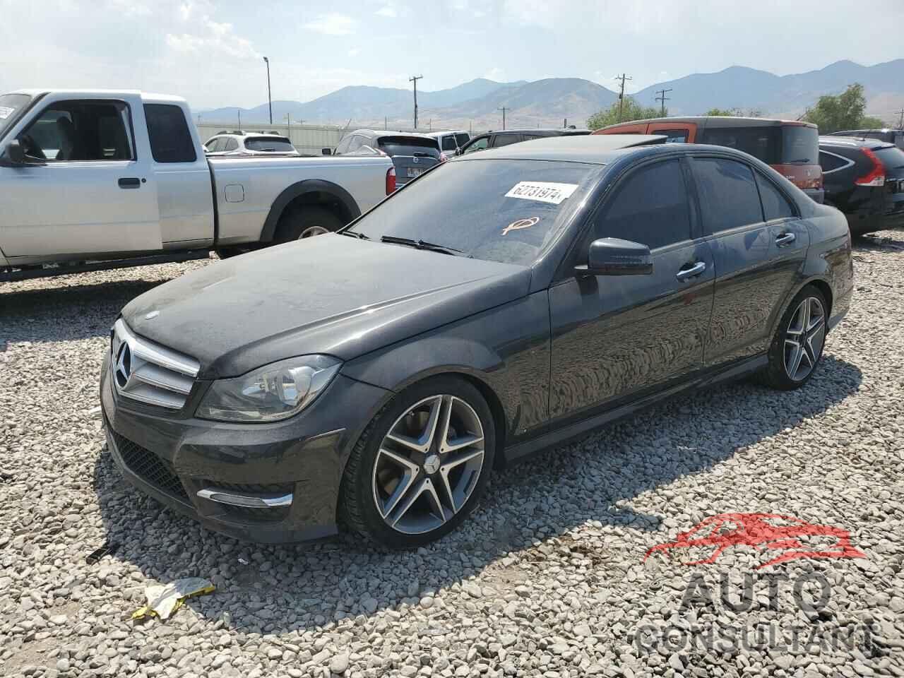 MERCEDES-BENZ C-CLASS 2013 - WDDGF8AB6DG031462