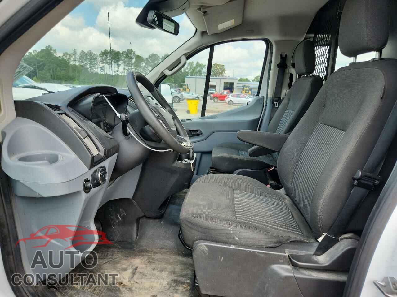 FORD TRANSIT 2018 - 1FTYR1YM7JKA99072