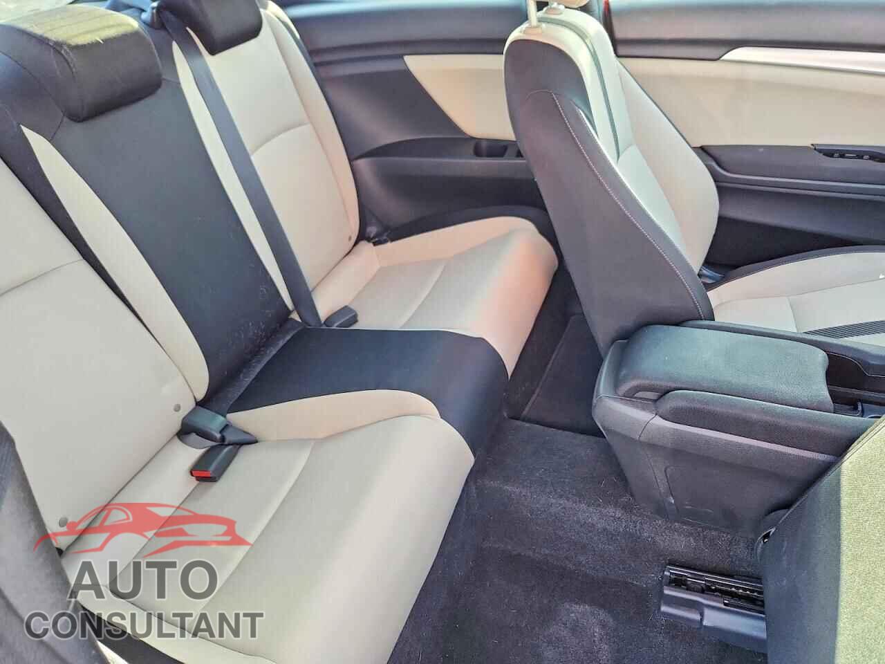 HONDA CIVIC 2017 - 2HGFC4B07HH312153