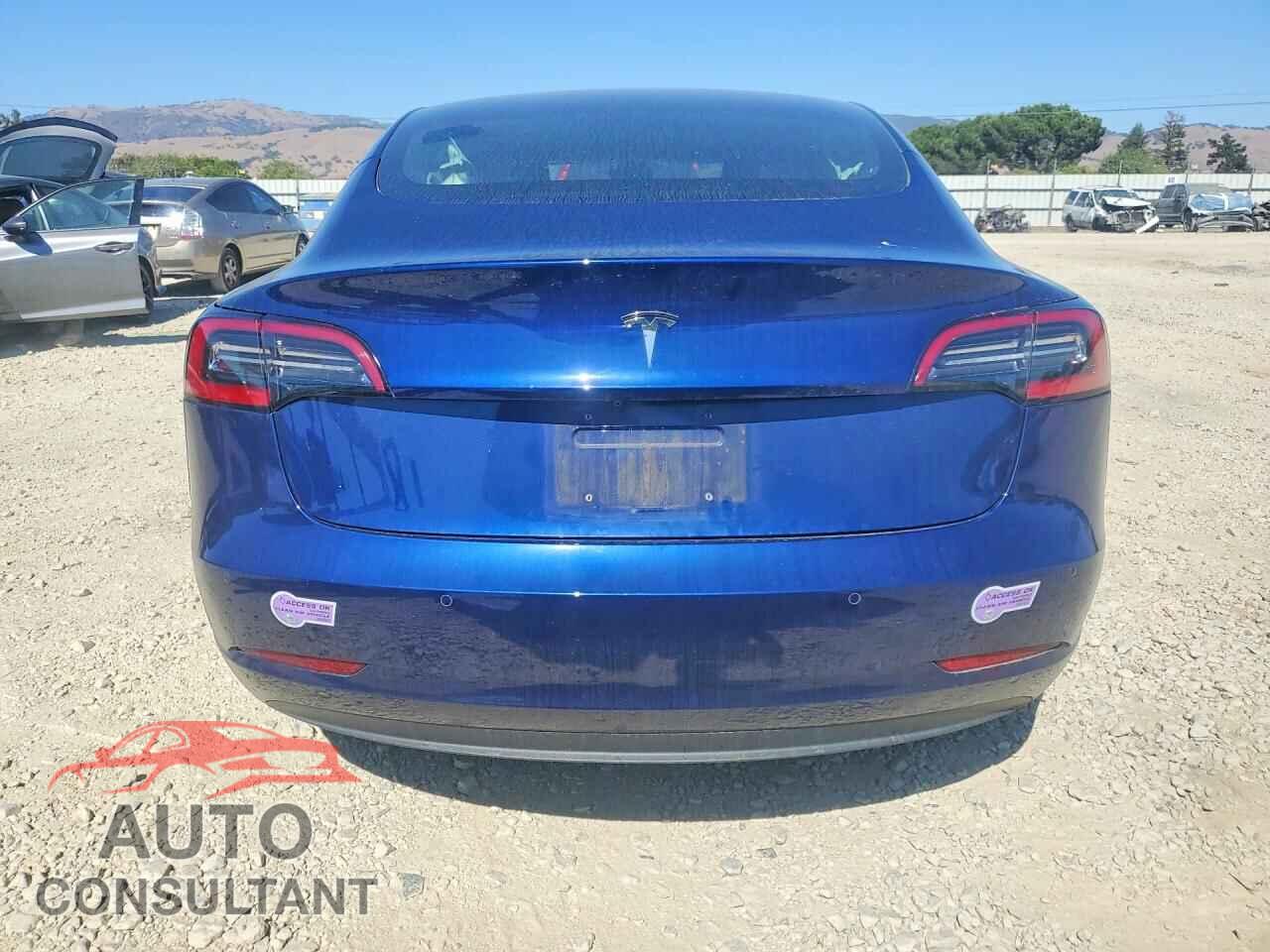 TESLA MODEL 3 2018 - 5YJ3E1EA1JF102397