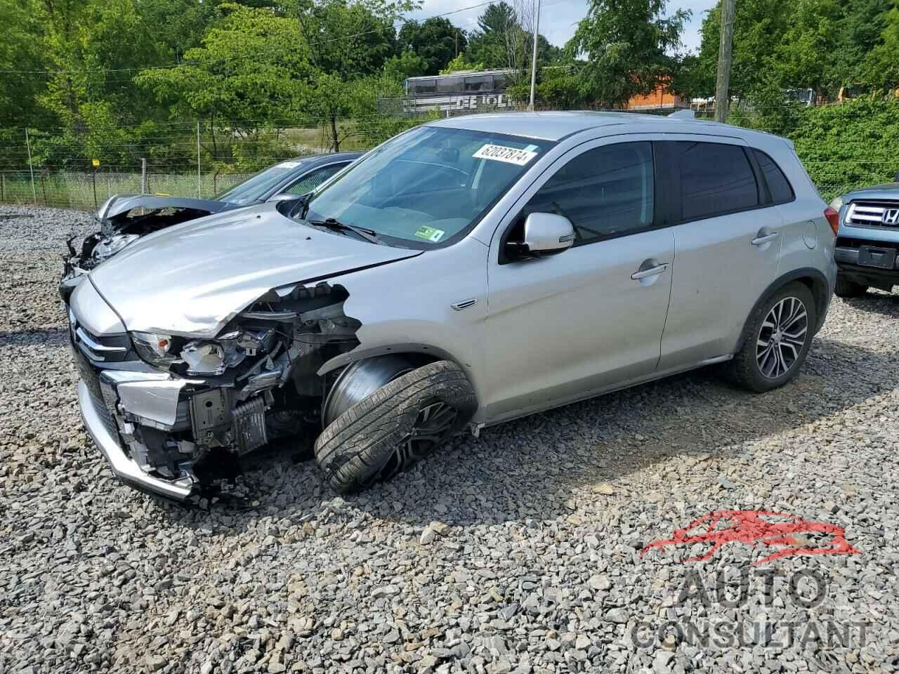 MITSUBISHI OUTLANDER 2018 - JA4AR3AU5JU018172