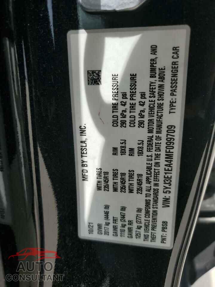 TESLA MODEL 3 2021 - 5YJ3E1EA4MF099709