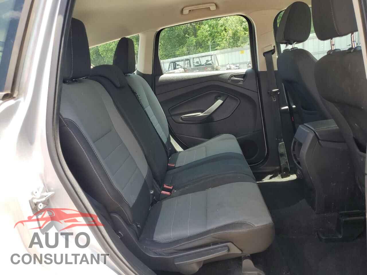 FORD ESCAPE 2017 - 1FMCU0F71HUE01546