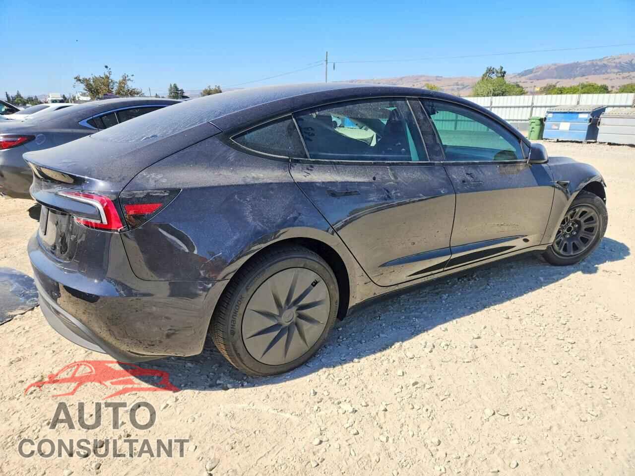 TESLA MODEL 3 2026 - 5YJ3E1EA5TF200626