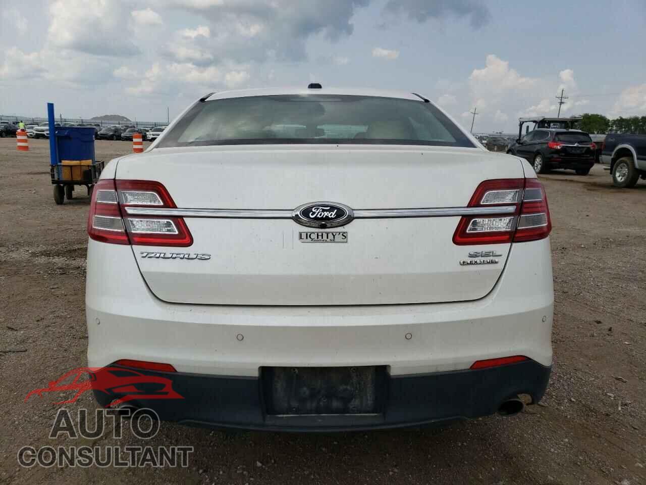 FORD TAURUS 2016 - 1FAHP2E86GG116352