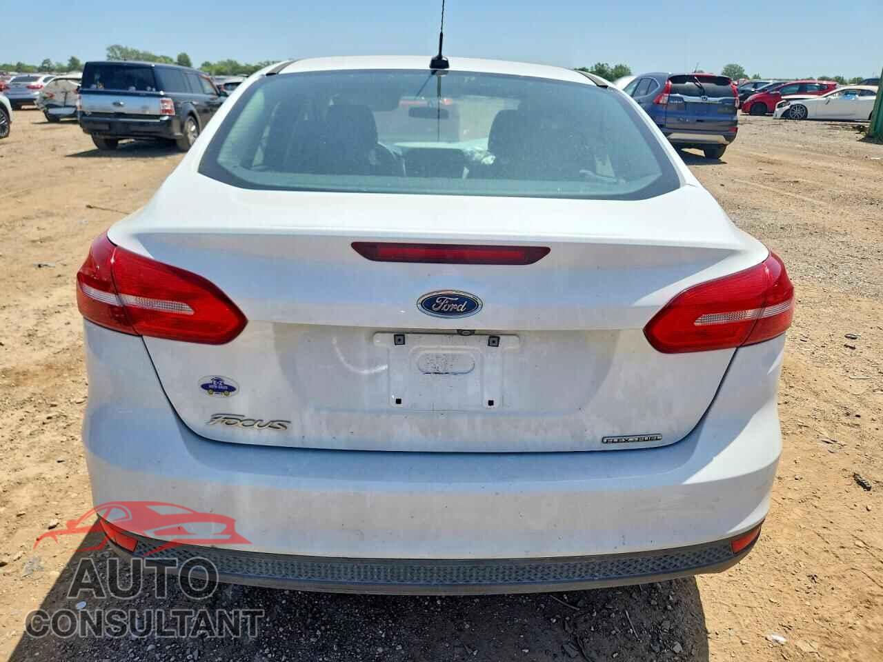 FORD FOCUS 2016 - 1FADP3E29GL215481