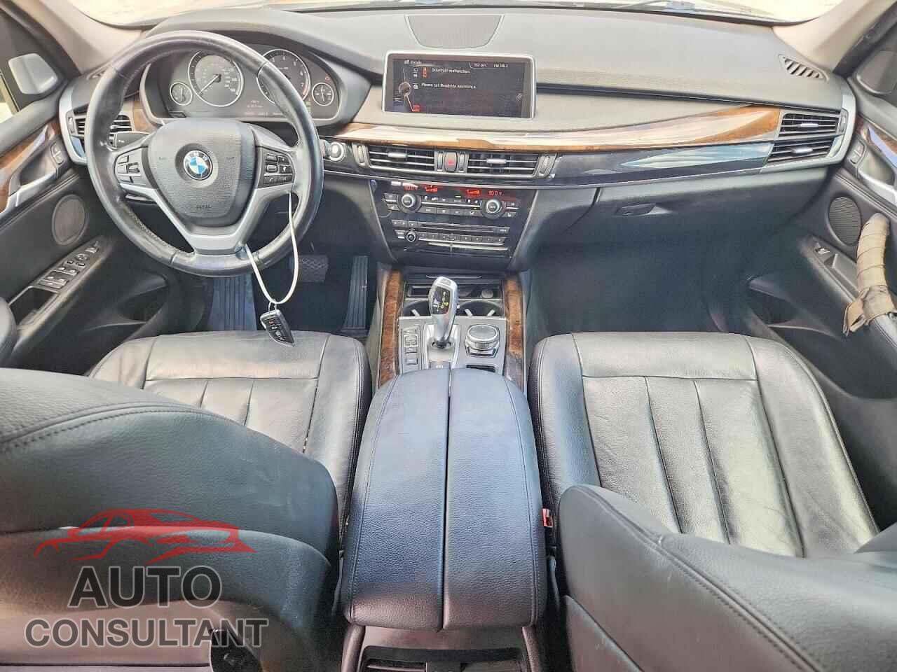 BMW X5 2015 - 5UXKR0C55F0K70192